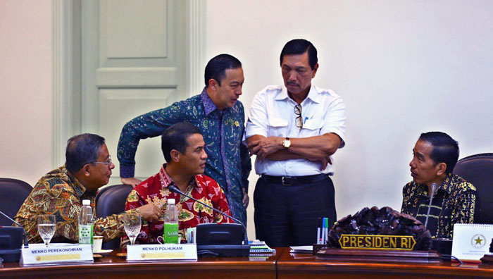 Mentan dan Menko Polhukam Hadiri Wisuda SMA Unggul Del Toba Samosir di Sumut